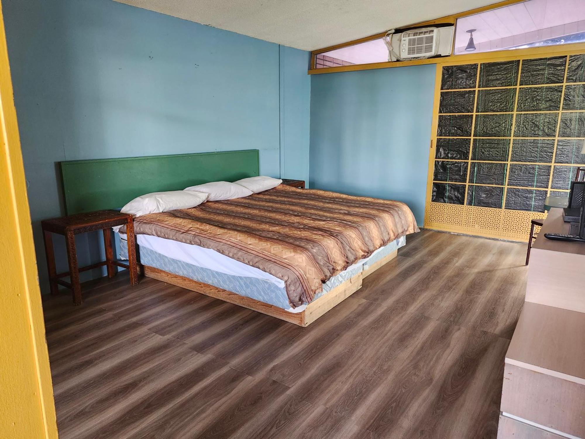 蒂基村汽车旅馆 弗农 外观 照片