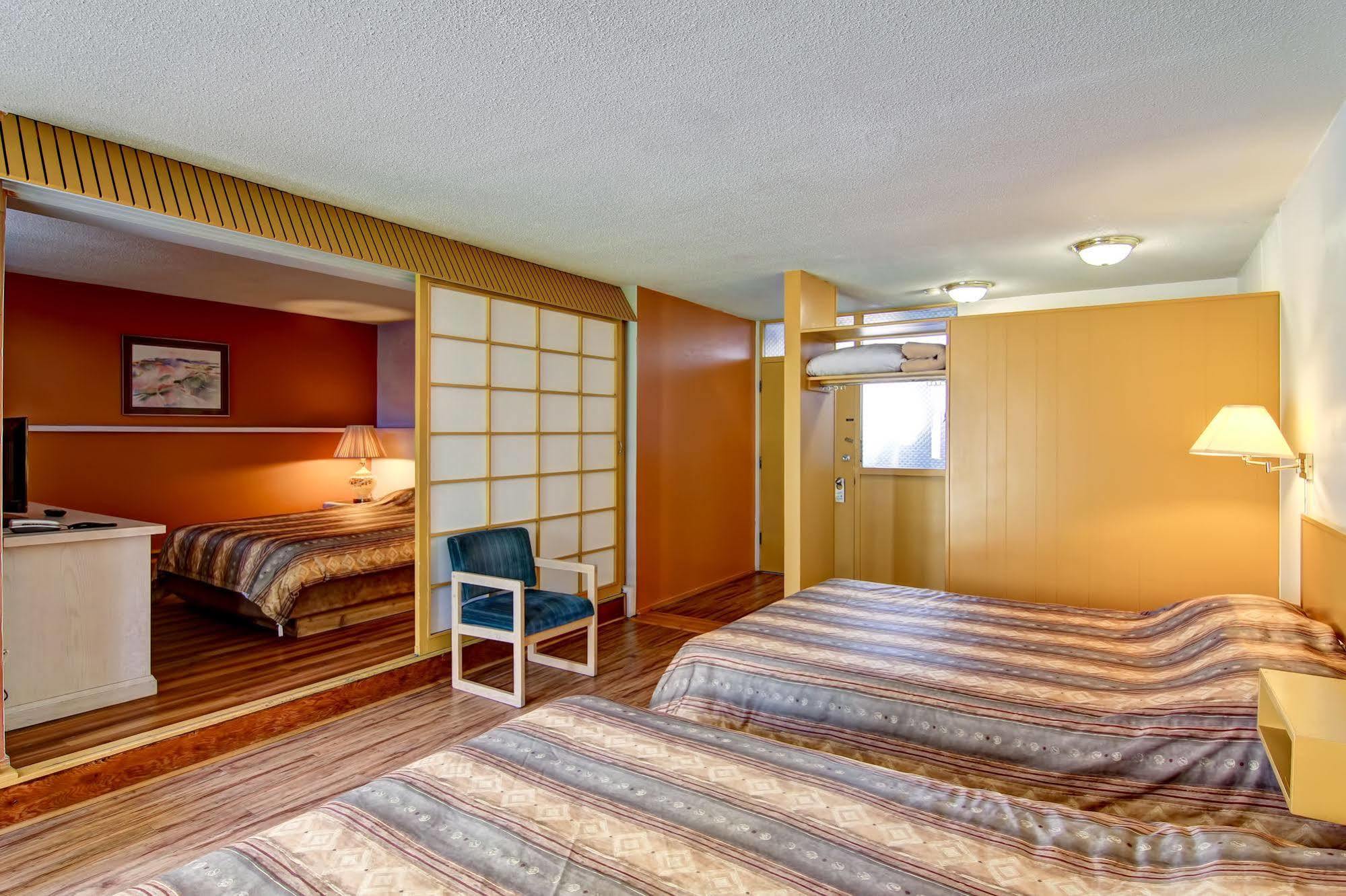 蒂基村汽车旅馆 弗农 外观 照片